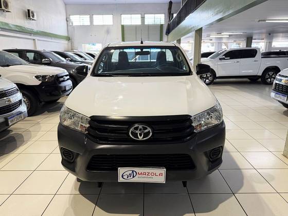 TOYOTA HILUX 2.8 D-4D TURBO DIESEL CS 4X4 MANUAL